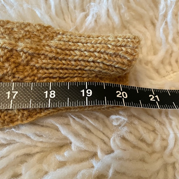 Beautiful Vintage Wool Cardigan ~ England - Picture 11 of 13